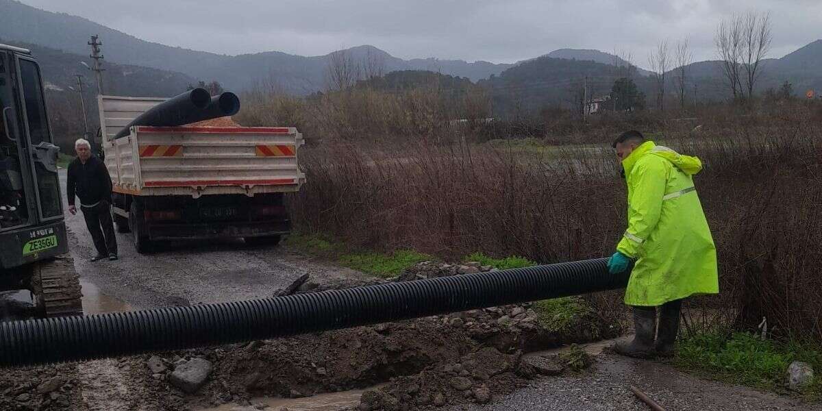 Muğla’da Yağış ve Fırtına Afeti: 15 Günde Yüzlerce Baskın, Mahalleler Tahliye Edildi 6